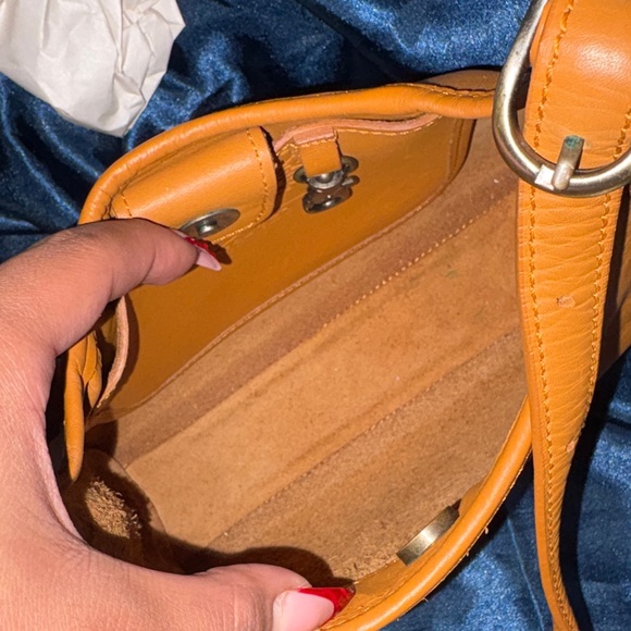 Sportscoach Tan Leather Shoulder Bag - Picture 13 of 17